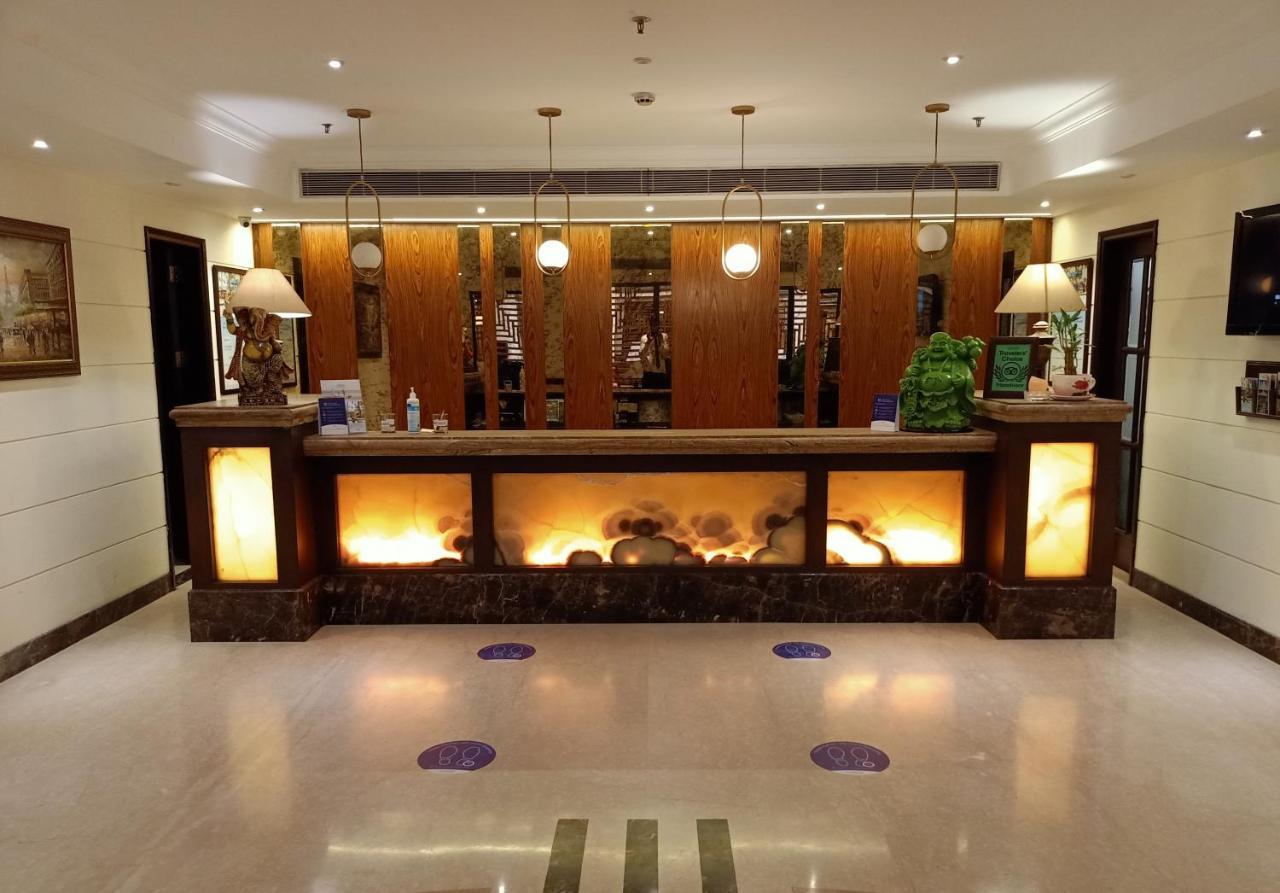 Ramada By Wyndham Jalandhar City Center Exteriér fotografie