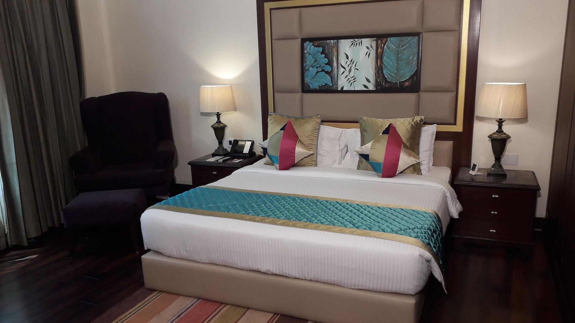 Ramada By Wyndham Jalandhar City Center Exteriér fotografie