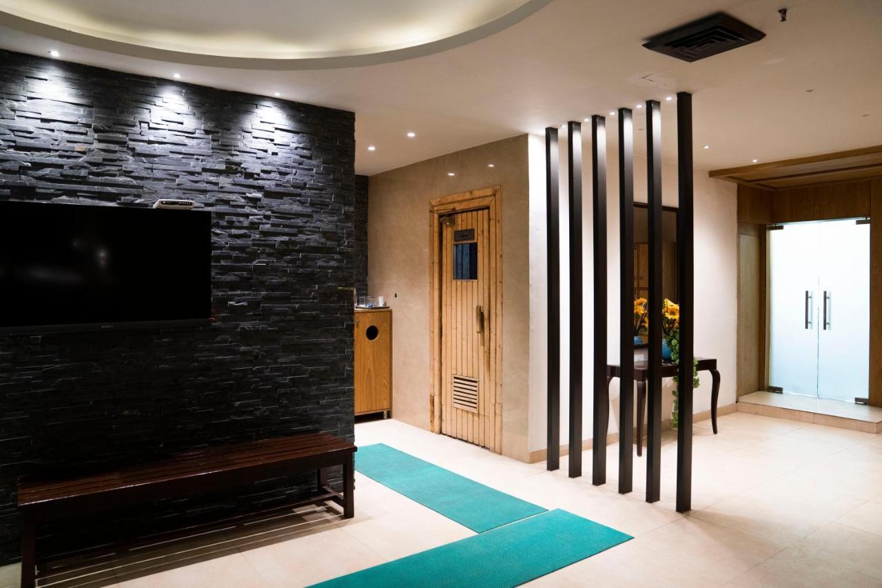 Ramada By Wyndham Jalandhar City Center Exteriér fotografie
