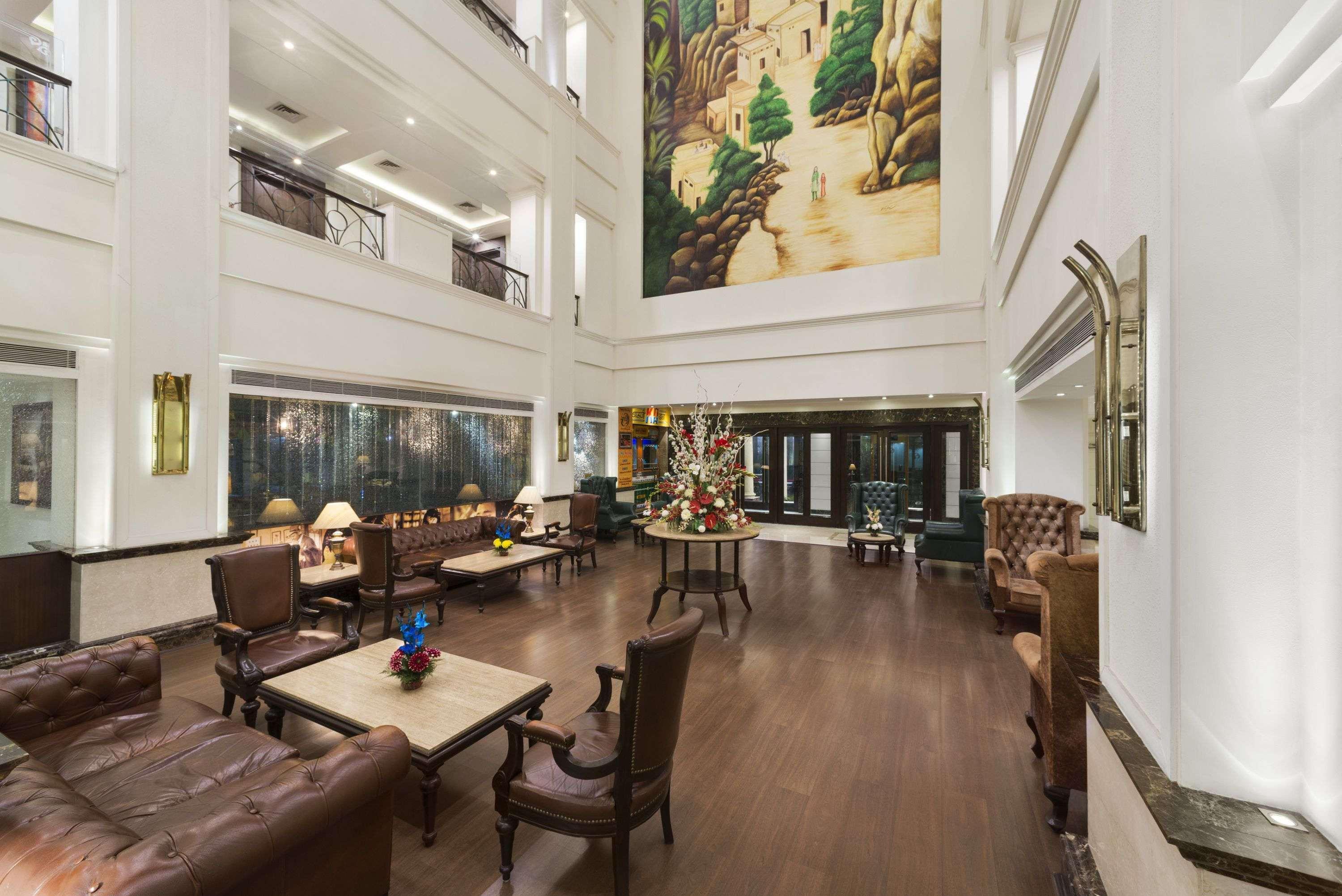 Ramada By Wyndham Jalandhar City Center Exteriér fotografie