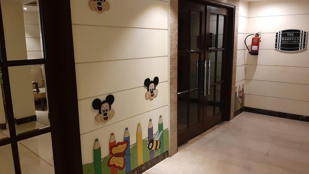 Ramada By Wyndham Jalandhar City Center Exteriér fotografie